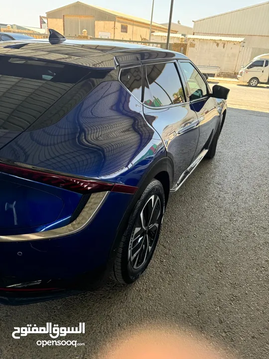 كيا EV6 موديل 2022 لون ازرق ميتالك صنف GT LIN بدون بانوراما للبيع
