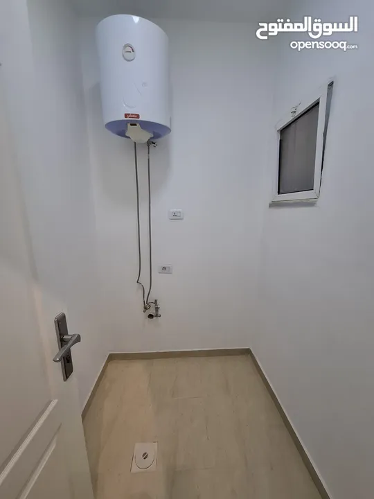شقة دوبلكس طابق اخير مع الروف للبيع ( Property 40798 )-174782754