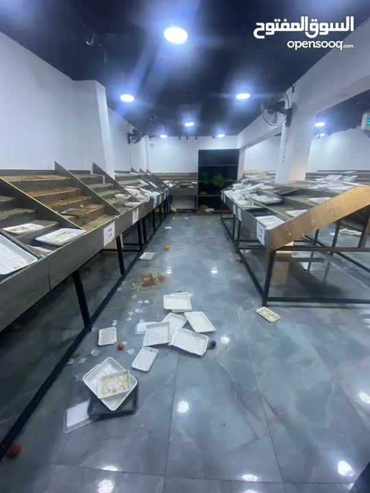 ستاندات وفروش خضار وفواكة للبيع استعمال بسيط للبيع