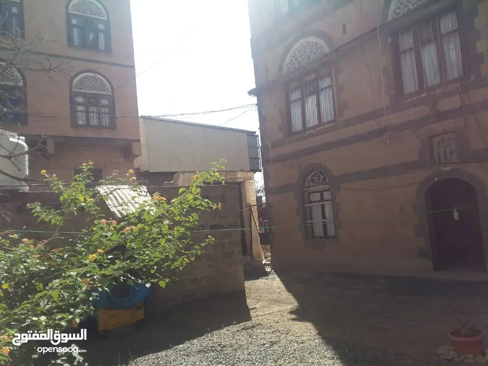 بيت عرطه في قلب صنعاء  للمستثمرين وبيت العمر بيكون للمشتري