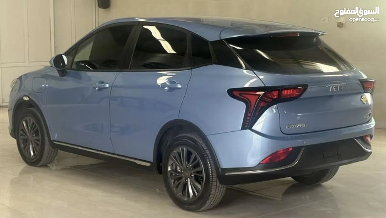Nata V 2022/2023 عدة الوان