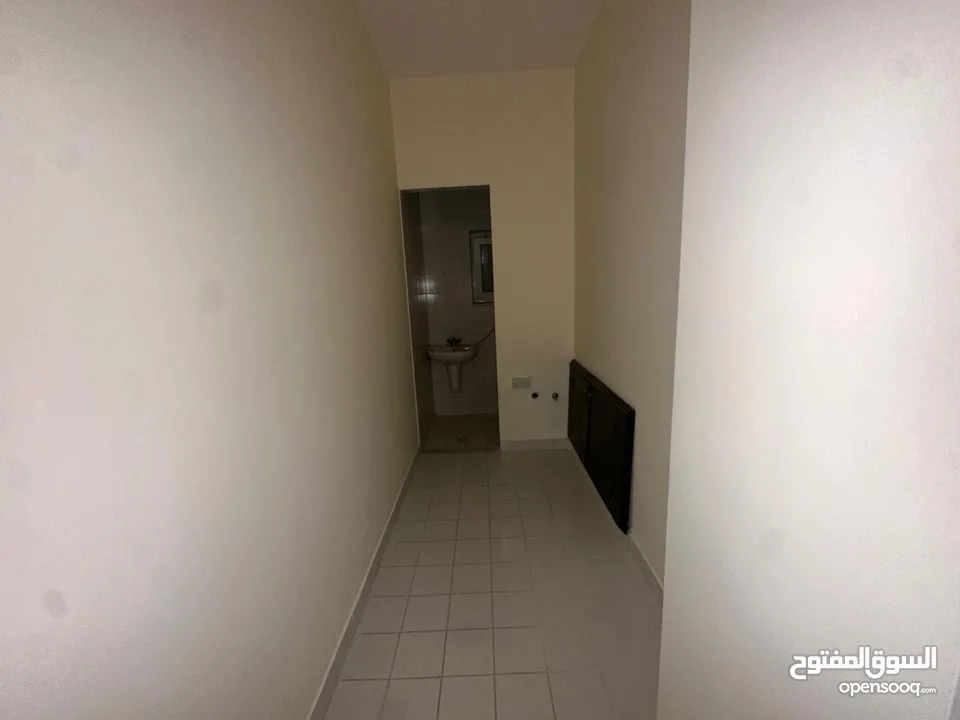 شقة غير مفروشة للايجار في دير غبار ( Property 38490 ) سنوي فقط