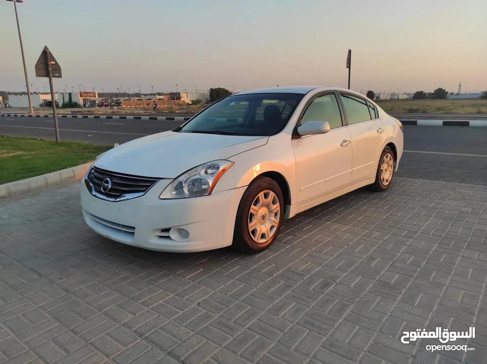 Nissan Altima Model 2012