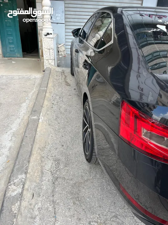 سكودا سوبيرب 2018 لون اسود Skoda superb 2018 كاملة الاضافات