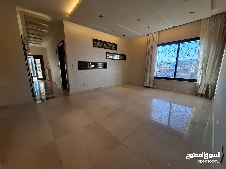 شقة شبه مفروشة للإيجار ( Property 43386 )-175083958