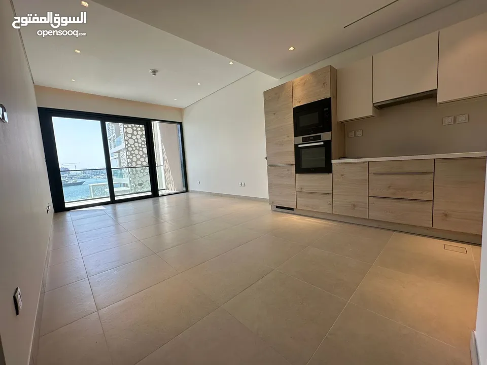 LUXURYBRAND NEW  FLAT WITH MARINA VIEW