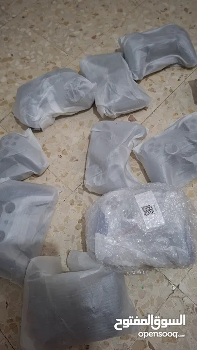 كفرات أيادي بلايستيشن 5 أصلية للبيع