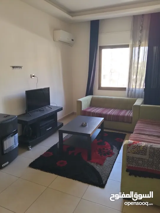شقه استثماريه للبيع شارع الجامعه الاردنيه قرب مطعم ماكدونالدز