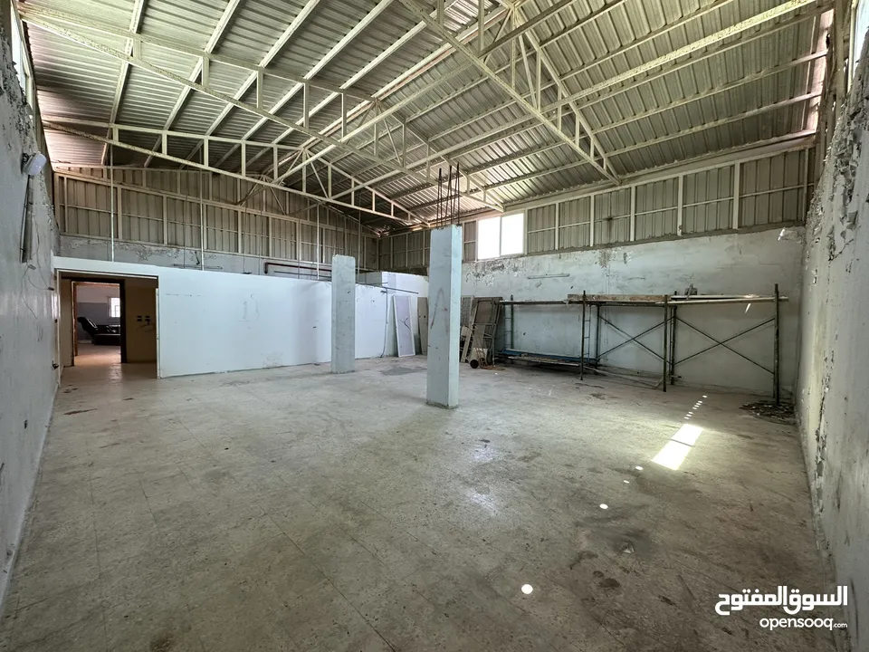 ‎ مجمع صناعي 4 طوابق في منطقة التجمعات الصناعية التنموية من المالك