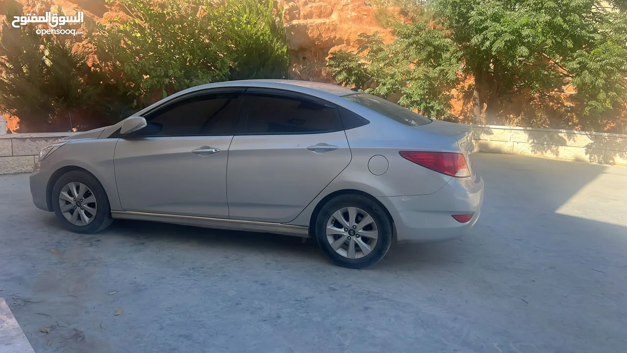اكسنت بنزين ماتور 1400. بصمه .مرخصه ومامنه .دفعه.35 كاش وشكات 2000