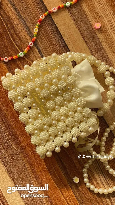 شناتي خرز معمولة يدويا من خرز الكرستال وخرز حبيبات التوت واللؤلؤ