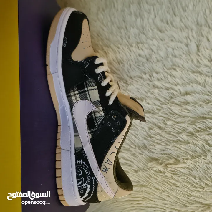 [نايكي جديد نمرة 43]  نايكي ترافيس سكوت نايكي اس بي دنك لو مميز ونادر