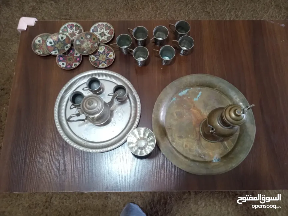 اطقم نحاسيات قديمه ورسم يدوي جميل