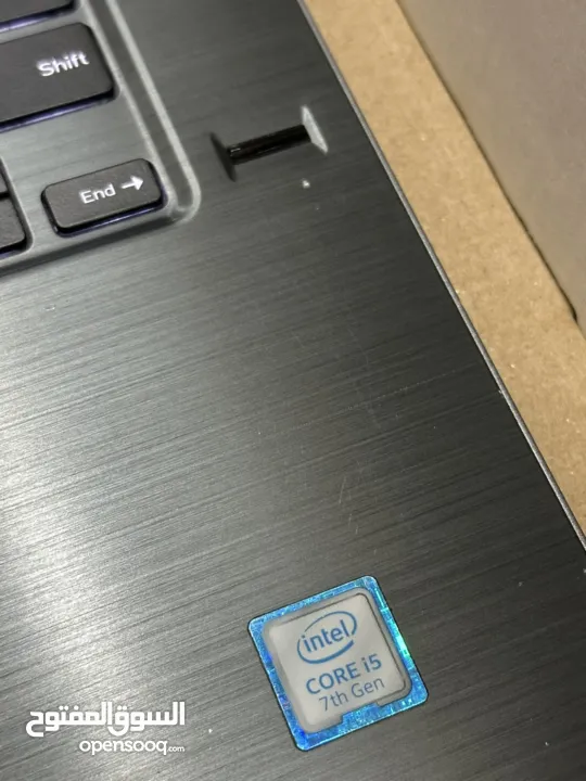لابتوب dell جيل سابع كيبورد مضيء بحالة ممتازه سعرر حررق