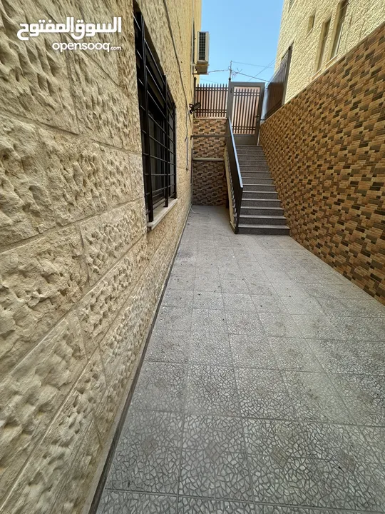 شقة مميزة للبيع/الياسمين