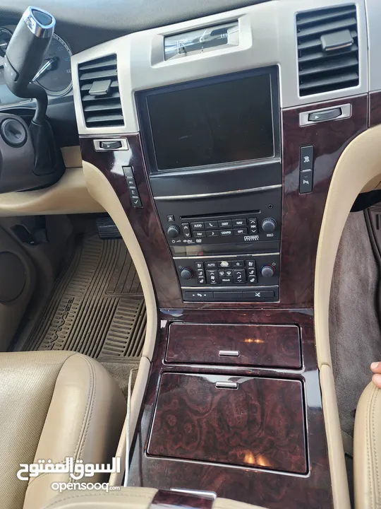 كاش أو اقساط من المالك كاديلاك اسكاليد 2011 VIP PLATINUM XL مميزه جدا 6.2cc
