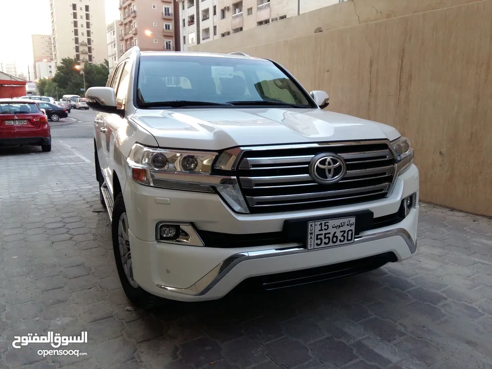 Toyata Landcruiser GXR Model 2018 V8