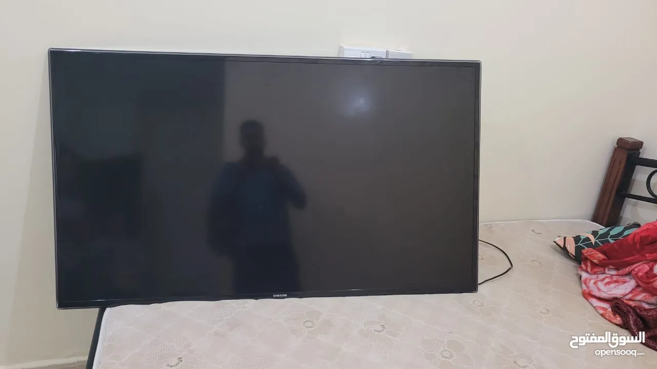 شاشه  سامسونغ نضيفه جدا Samsung tv not smart