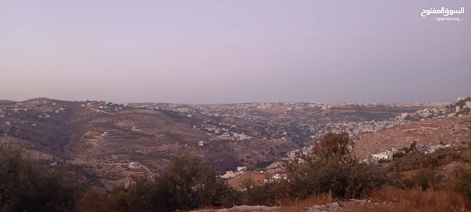 ارض مميزة مطلة ابو السوس غرب عمان عدة قطع في المنطقة.