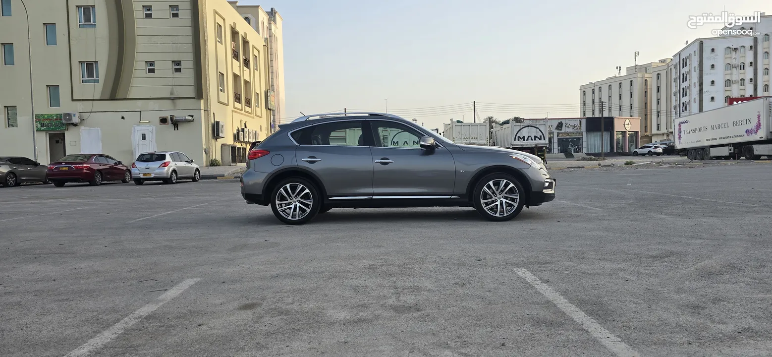 إنفينيتي QX50 خليجي أعلى مواصفات المالك الاول بدون حوادث ولاصبغ نهائيا شبه جديدة سيرفس الوكاله
