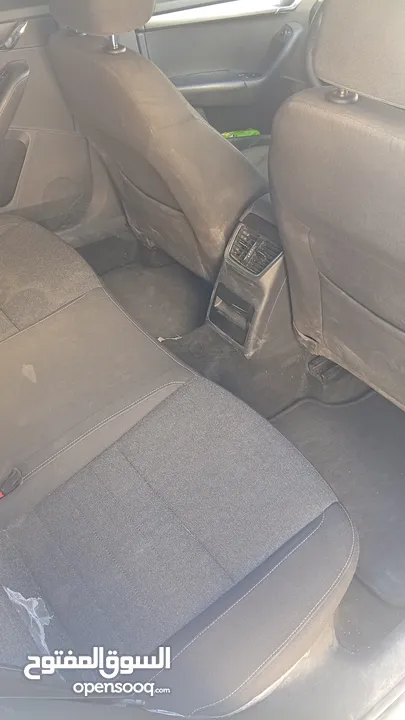 سكودا اوكتافيا ستيشن موديل 2020 لون ابيض