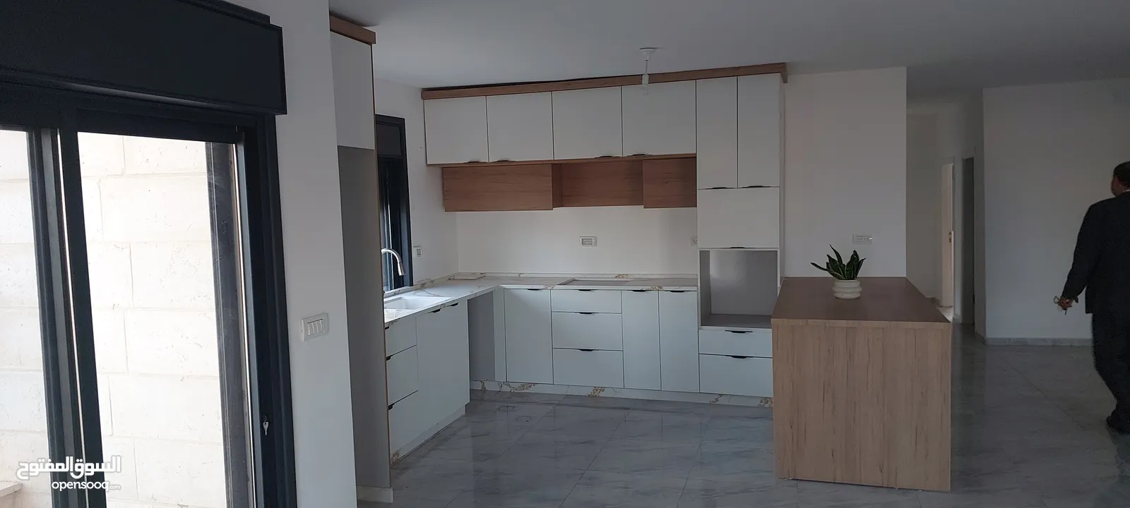 لليجار شقه جديده سطح مرحبا بجانب مخازن صندوقه