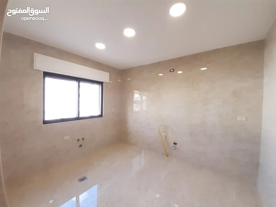 شقة بمواصفات مميزة بمساحة 150م في البيادر ابو السوس بالقرب من دوار الدفاع المدني