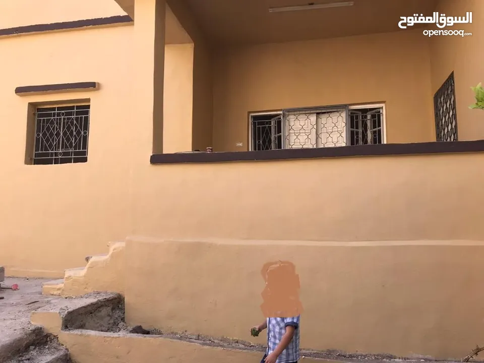 فرصة للاستثمار او السكن! بيت للبيع في الأشرفية – بجانب مستشفى البشير!