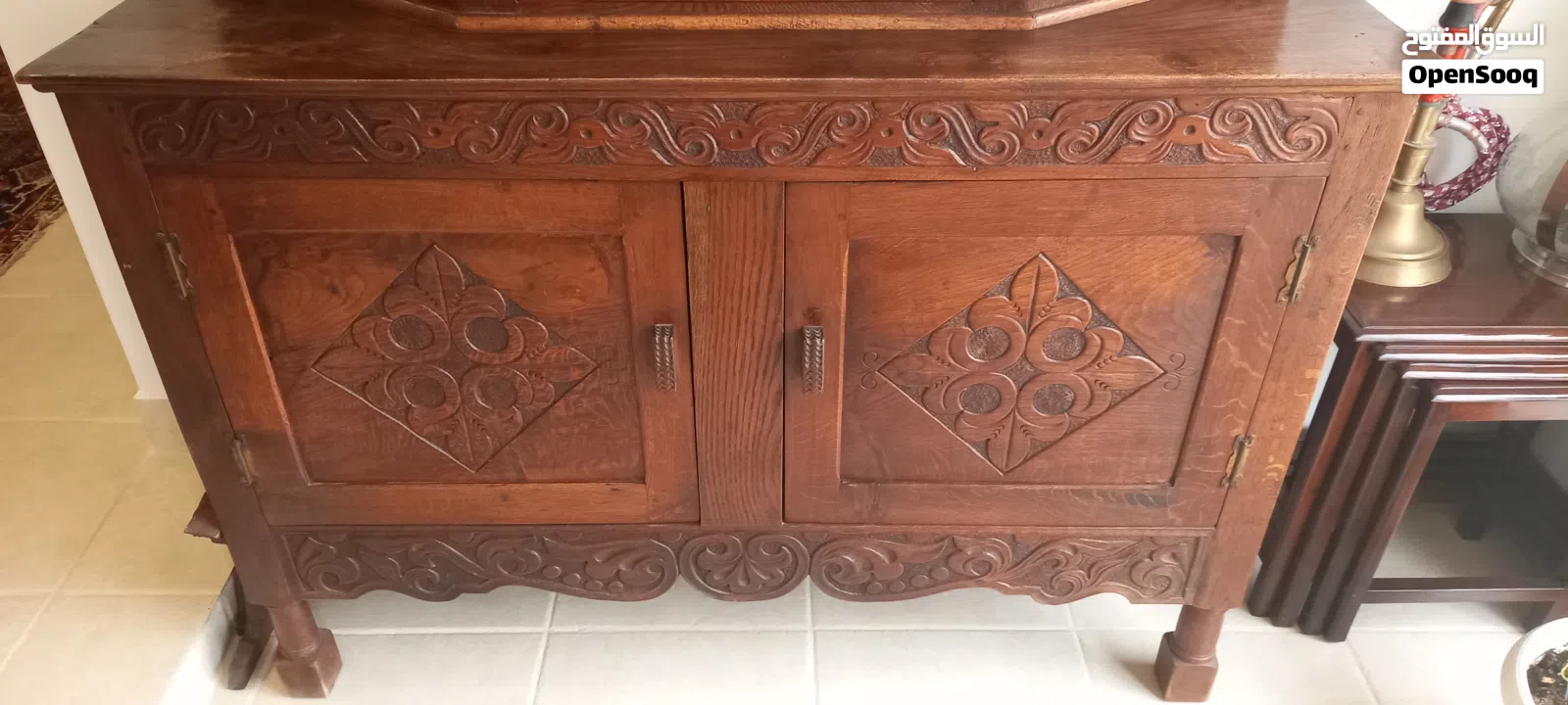 Traditional Carved Wooden Cabinet – Antique Style, Rich Detailing
