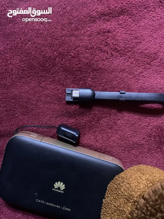 باوربانك ومودم من شركة هواوي
