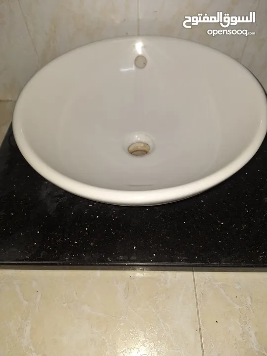 DURAVIT  مغسلة  42cm  x 42cm فوق   الرف صحن  مع قاعدة رخام 50cm x 65cm
