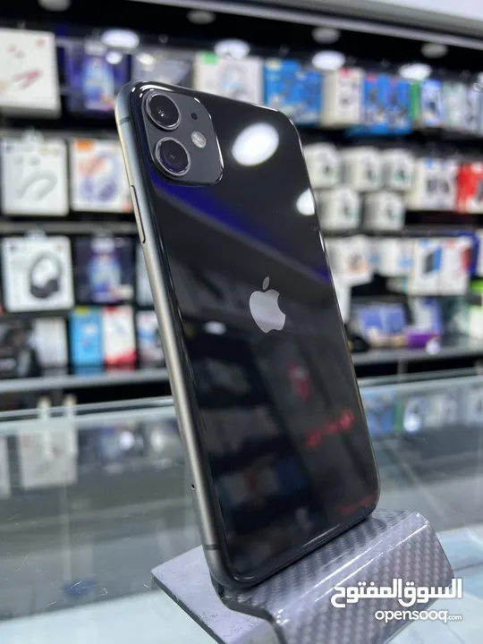 iPhone 11 (64 GB) ايفون 11 مستعمل  بحالة ممتازة / مغير بطارية اصلية بشركة ايفون  نسبة بطارية 100٪؜