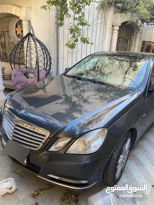 مرسيدس E200 2012  بحالة الوكالة