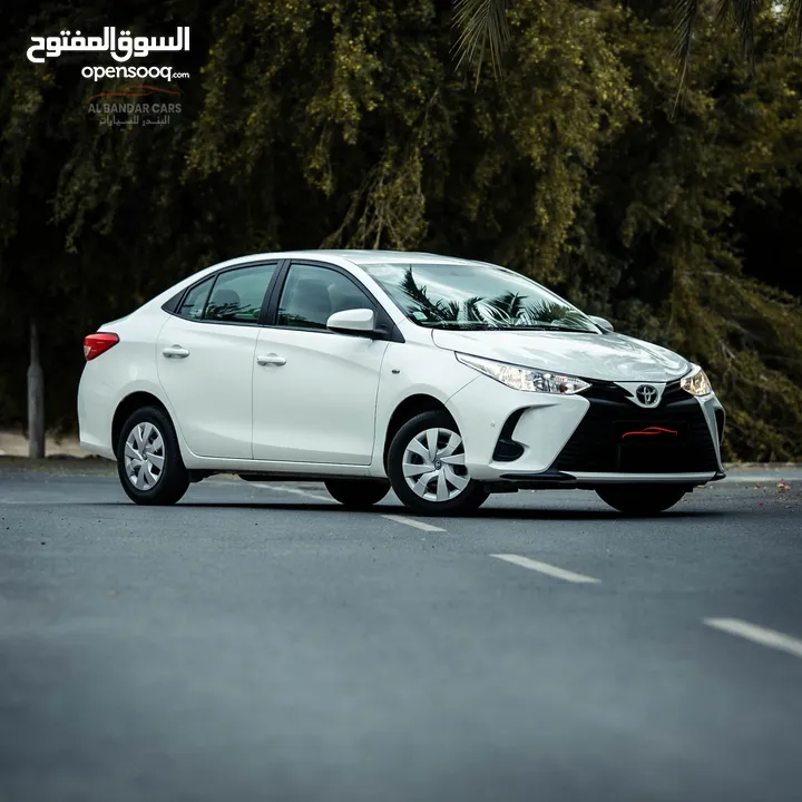 TOYOTA YARIS Excellent Condition White 2021