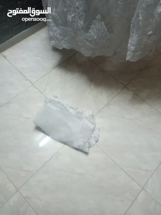 فستان عروس عدد 2 للبيع