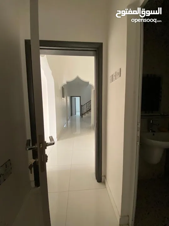 فيلا واسعة دورين قريب مستشفى صحارspacious villa near sohar hospital