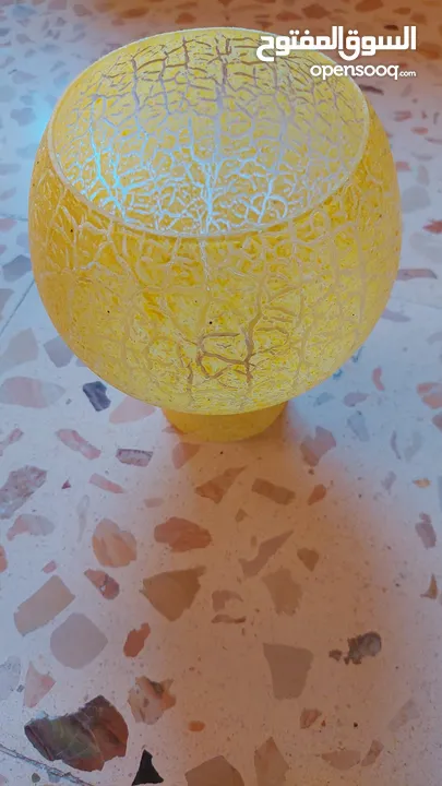 ثريات مختلفة