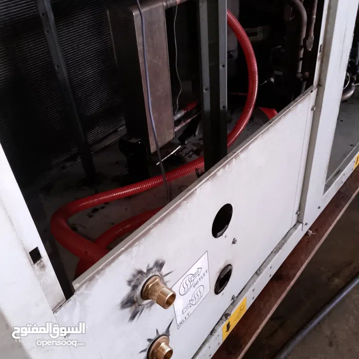 خدمة صيانة اجهزة تبريد صناعيه و تجاريه ومنزليه  وشفط هواء  وتكييف