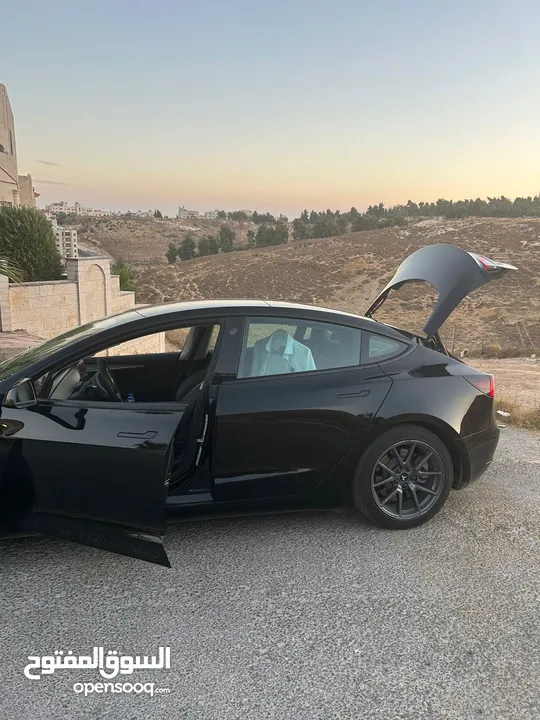 tesla model 3  تسلا