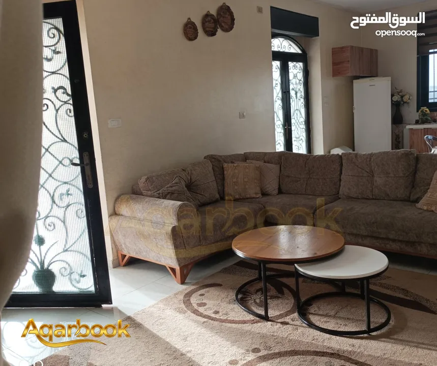 بيت مستقل مع مساحة خارجية للبيع