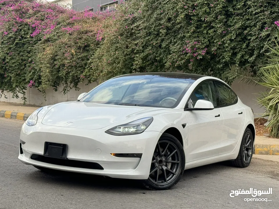 Tesla model 3 2023