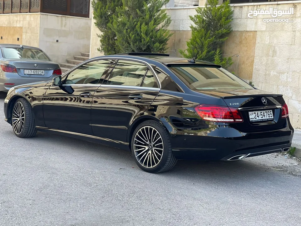 E200 (2016)