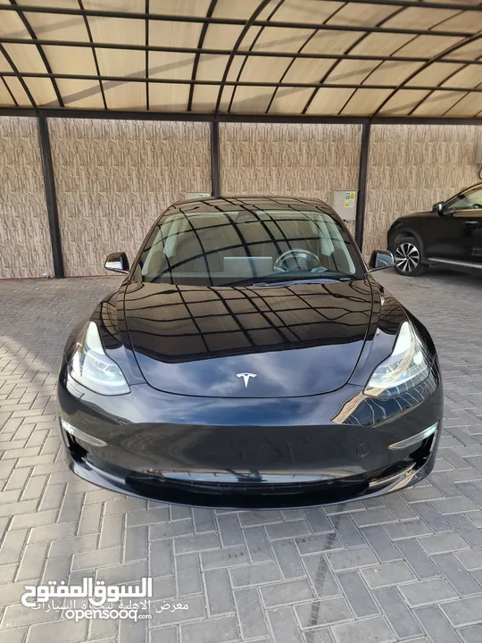 تيسلا موديل 3 بلاك اديشن اصلي 2023  بسعر مغري باسم المستورد