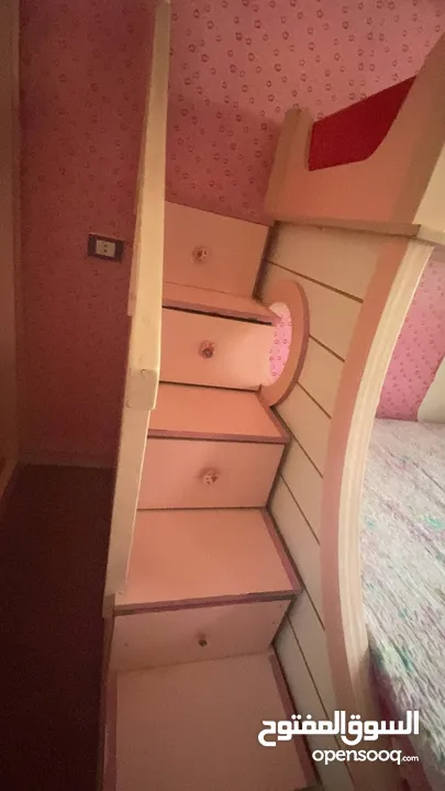 غرفة نوم للبنات طابقين