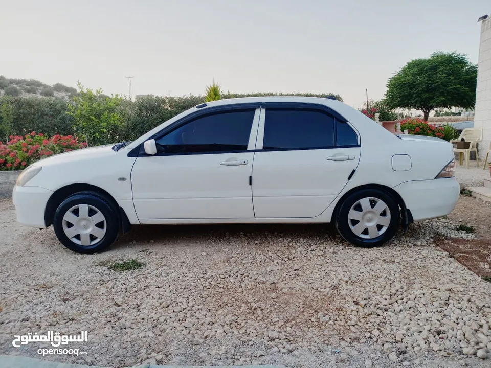 ميتسوبيشي لانسر للبيع موديل 2005