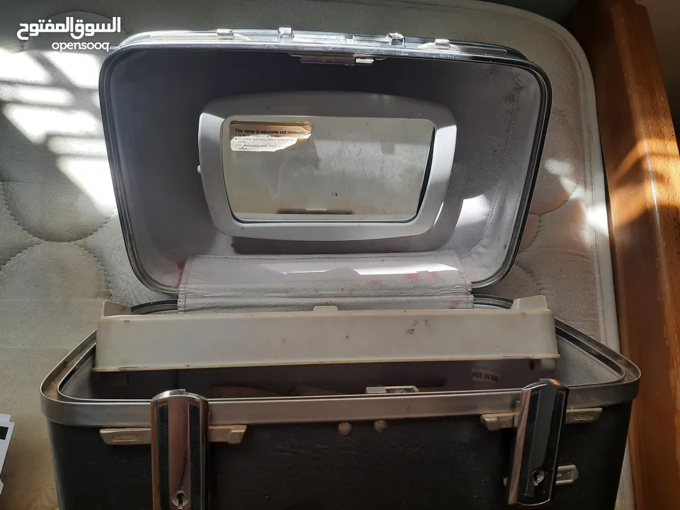Vintage American Tourister Hard Shell Makeup Toiletries  Luggage Case w/ Mirror