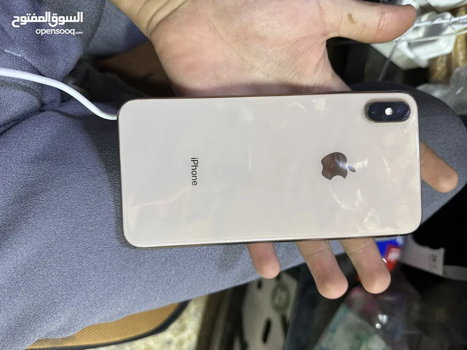 ايفون XS Max جديد مكفول من كلشي بطارية 79 مامبدل كلشي بي شغال