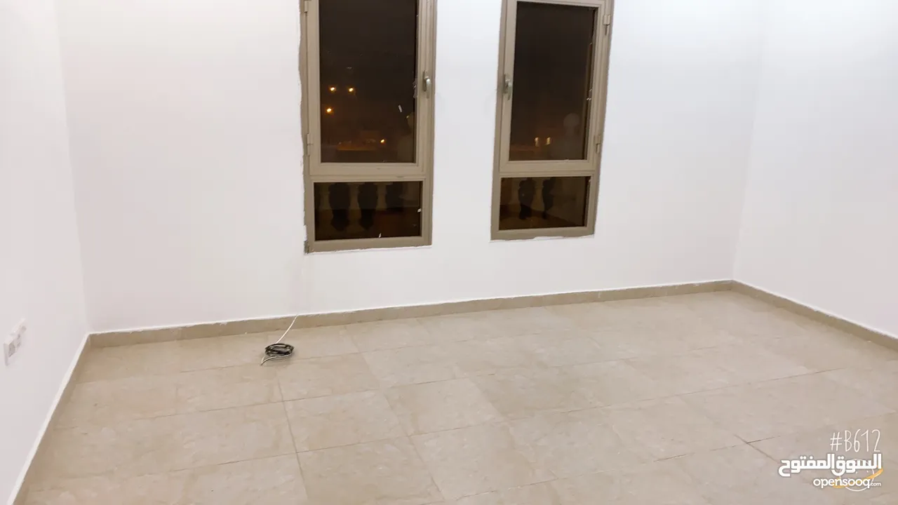 For rent in mangaf villa flat with garden