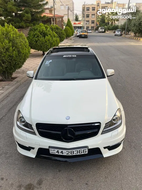 C200 cgi 2012 kit 63 Amg فحص كامل دون ملاحظات سيارة مميزة