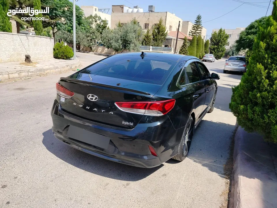 هيونداي سوناتا 2018 7جيد بحال الشركه ممشى قليل  استخدام شخصي مرفق ورقة الفحص